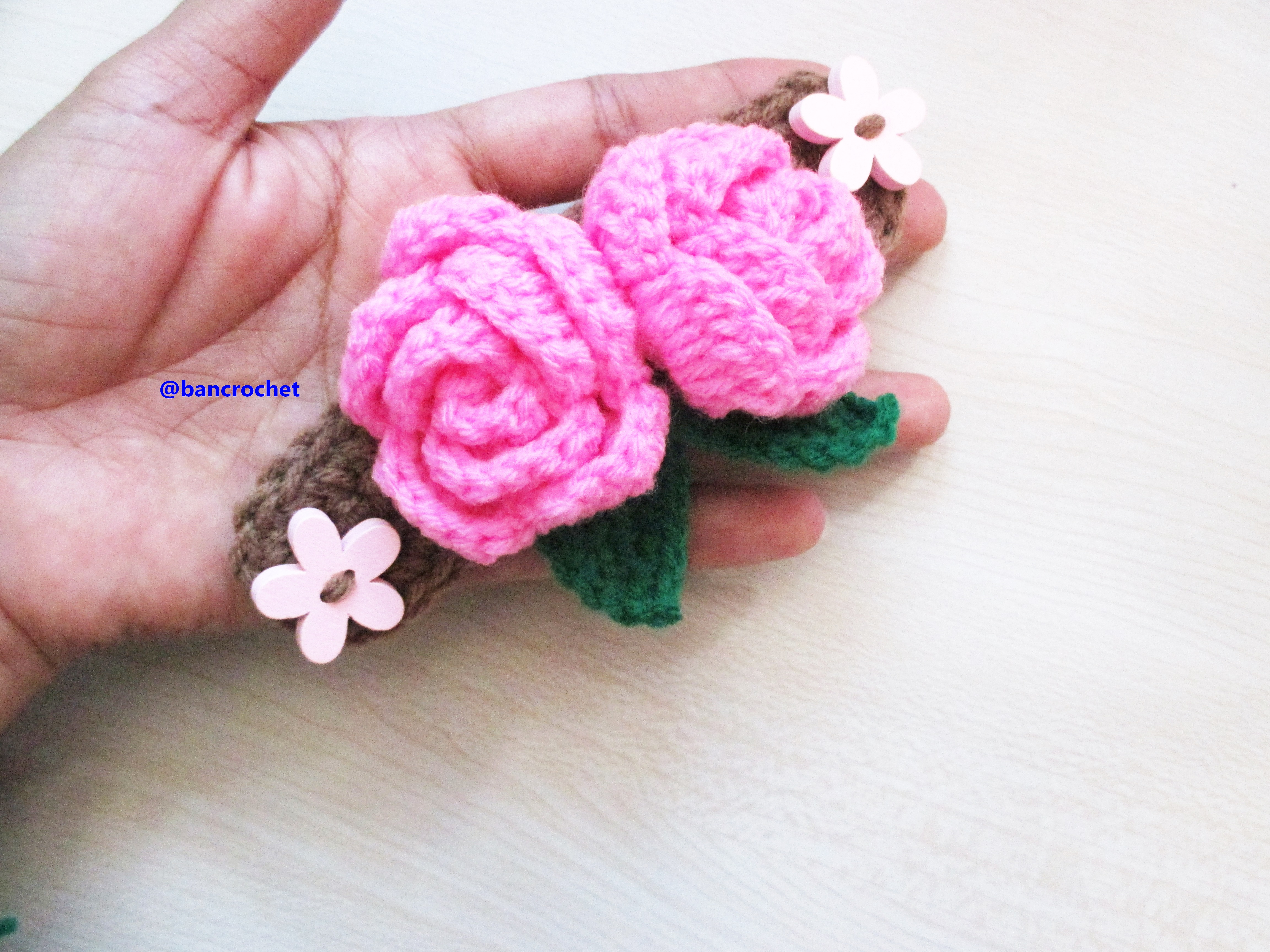 Bancrochet ที่คล้องสายหน้ากากอนามัย หรือหน้ากากผ้าถักโครเชต์ ไม่เจ็บหลังหู mask mates crochet หลากสี 3.5 นิ้ว