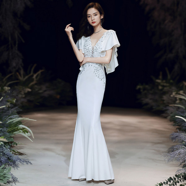 ชุดราตรี ชุดราตรีสวยหรู แบบ ทันสมัย Evening dress