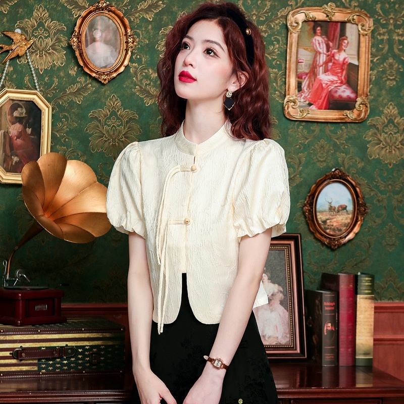 เสื้อเชิ้ตผู้หญิงใส่ทํางาน 390 บาทต่อชิ้น ฟรีค่าจัดส่ง
