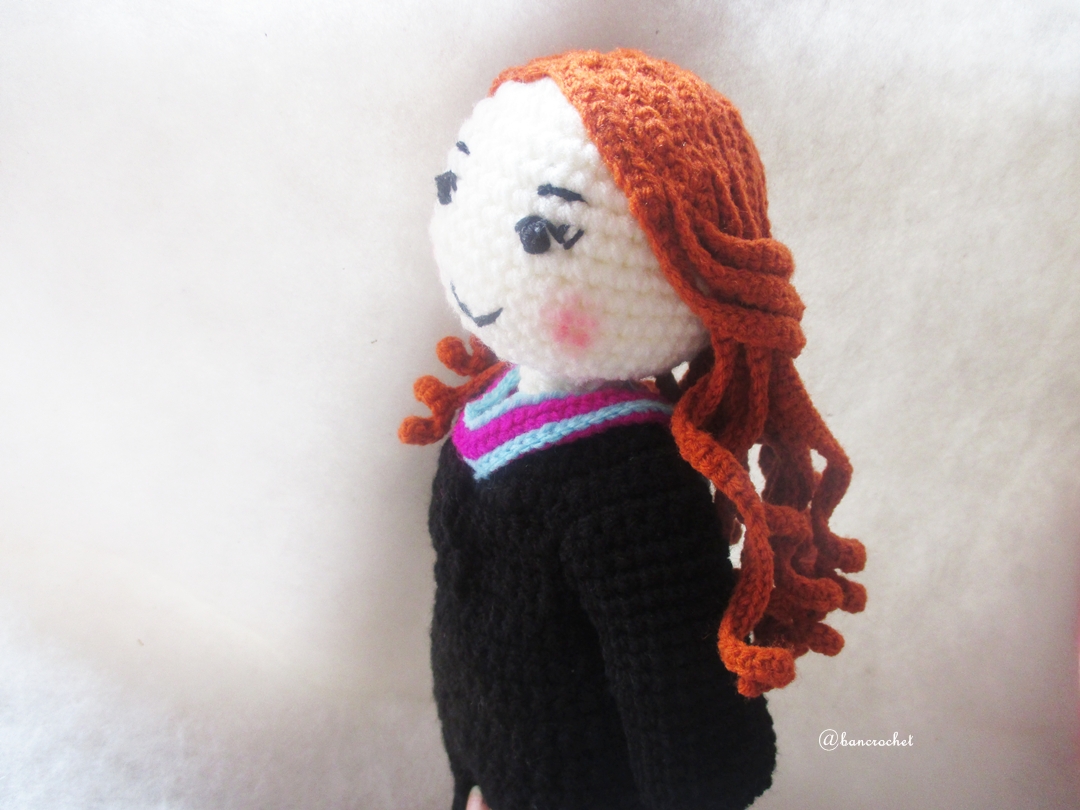 ตุ๊กตารับปริญญาถักโครเชต์