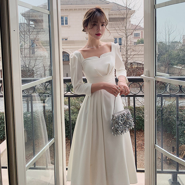 ชุดราตรี ชุดราตรีสวยหรู แบบ ทันสมัย Evening dress
