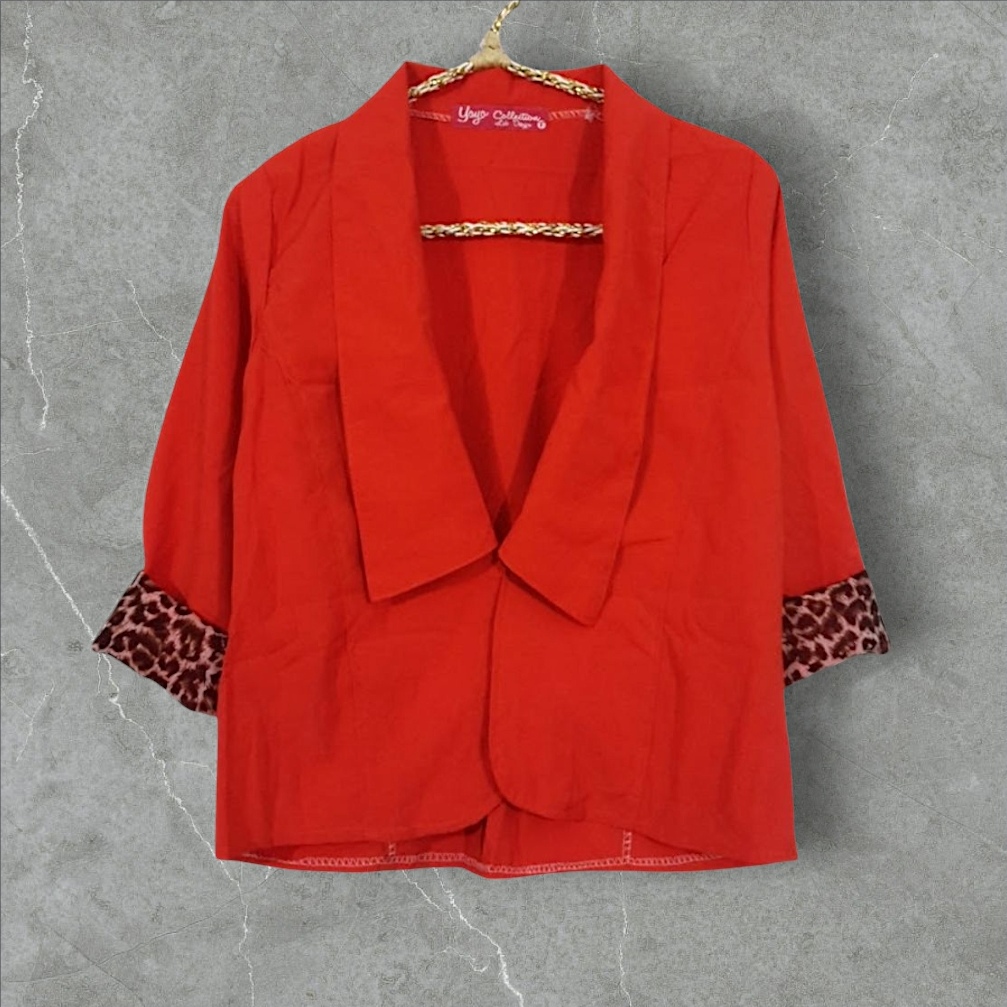 Blouse1682 เสื้อคลุมแฟชั่นคอปกสูทสีส้มอิฐ กระดุมหน้า แขนสี่ส่วนต่อลายเสือ ผ้าหางกระรอกเนื้อดี