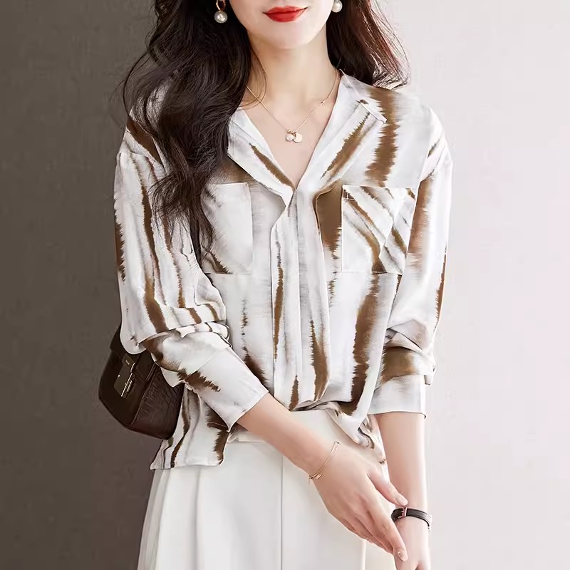 เสื้อเชิ้ตผู้หญิงแขนยาว เสื้อเชิ้ตผู้หญิงใส่ทํางาน 390 บาทต่อชิ้น ฟรีค่าจัดส่ง