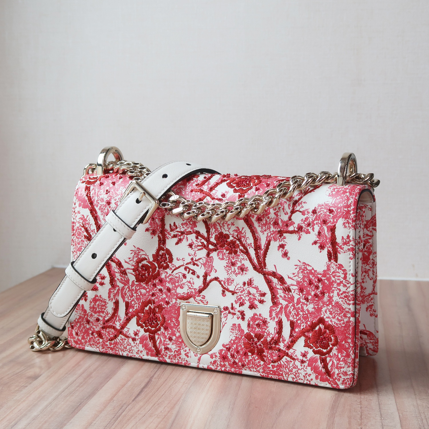 Christian Dior White/Red Flora Toile De Jouy Diorama Flap Bag GHW