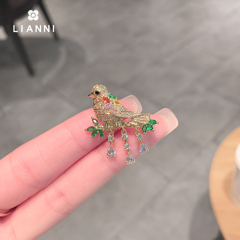เข็มกลัด เข็มกลัดสวยๆ เข็มกลัดติดเสื้อ Brooch