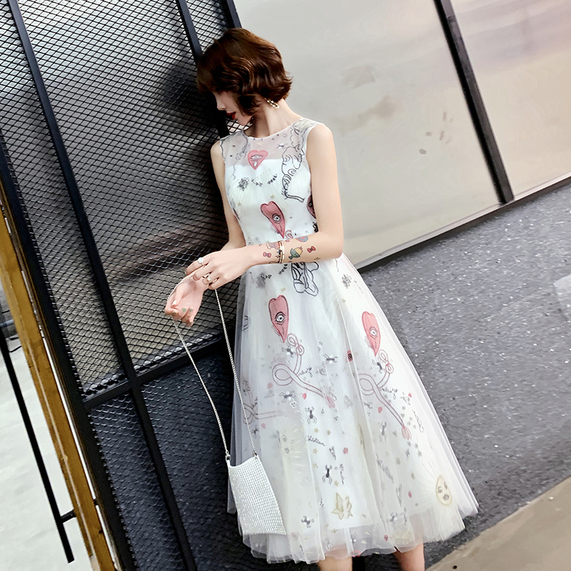 ชุดราตรี ชุดราตรีสวยหรู แบบ ทันสมัย Evening dress