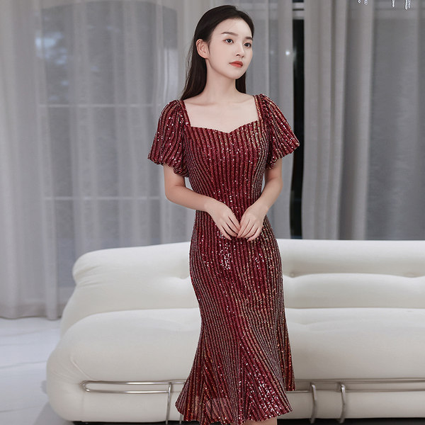 ชุดราตรี ชุดราตรีสวยหรู แบบ ทันสมัย Evening dress