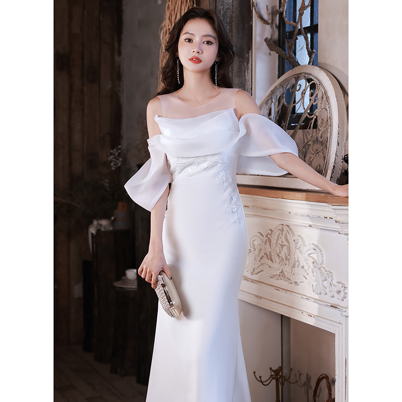 ชุดราตรี ชุดราตรีสวยหรู แบบ ทันสมัย Evening dress
