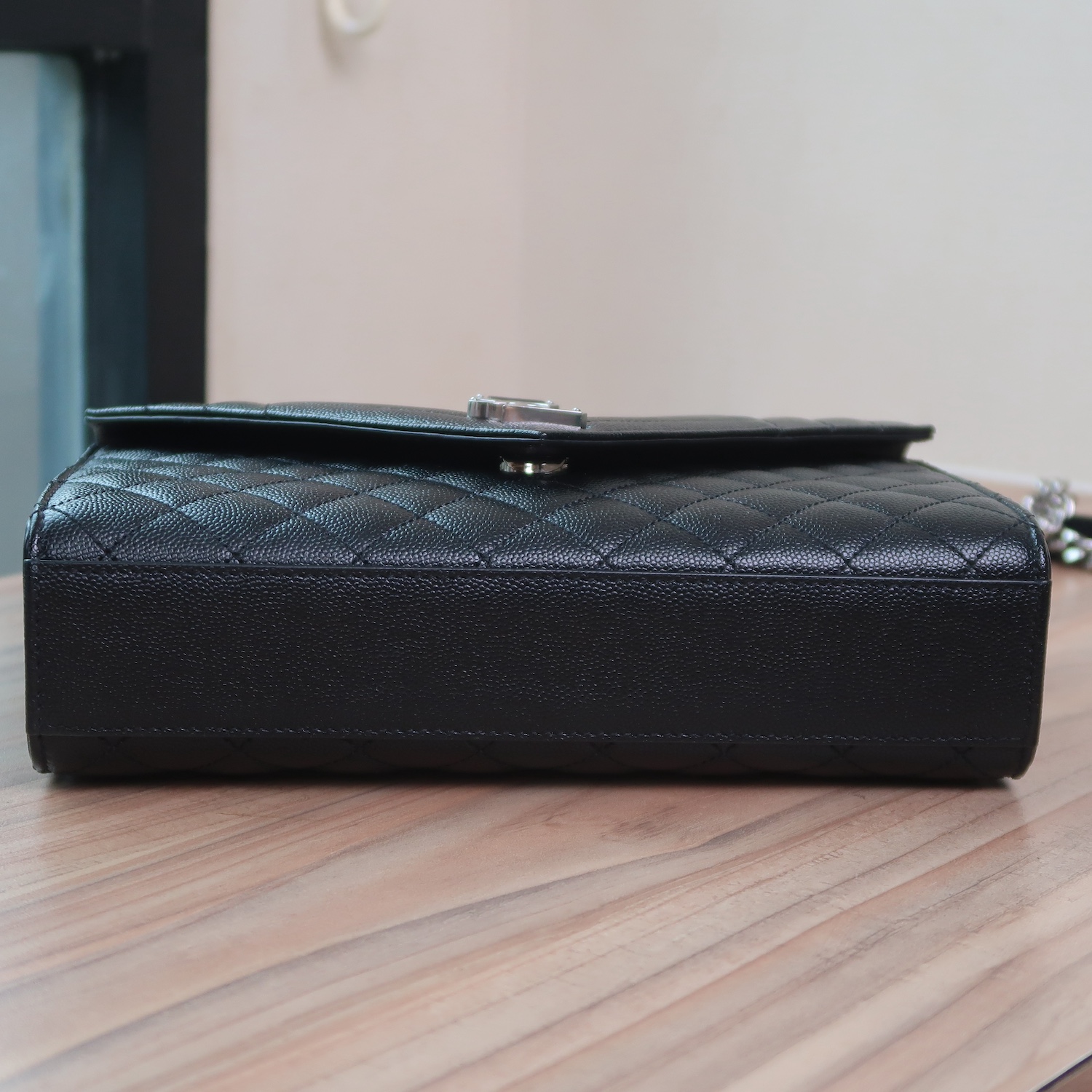 SAINT LAURENT Black Caviar Mix Quilted Envelope Crossbody SHW(ใบEmquartier)