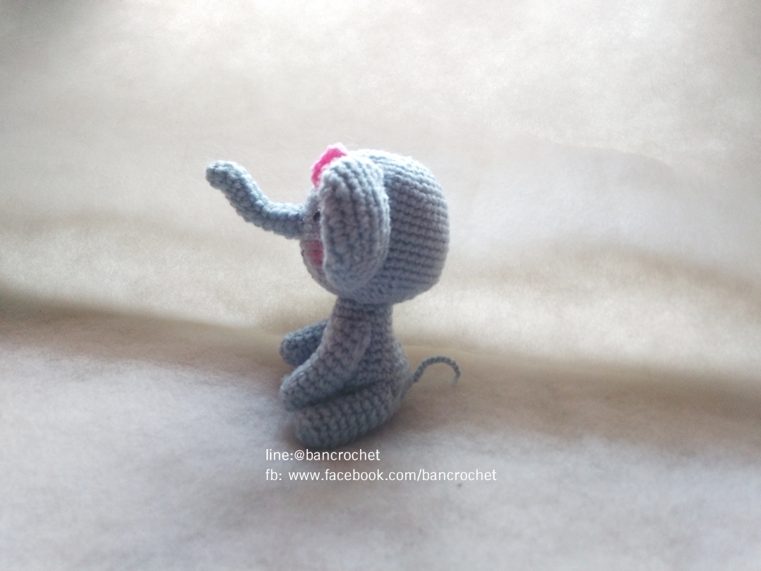 ตุ๊กตาช้างถัก ขนาด 4*2.5 นิ้ว elephant doll amigurumi crochet 4 inches