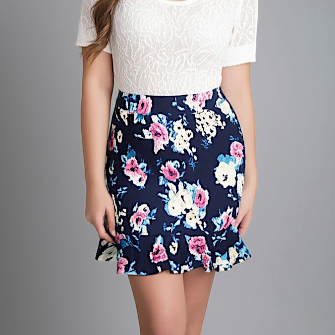 Skirt407 เอว 27-29" กระโปรงผ้าคอตตอนเนื้อดีลายดอกไม้ชายระบายซิปหลัง งานสวยแมทช์กับเสื้อทรงไหนก็สวย