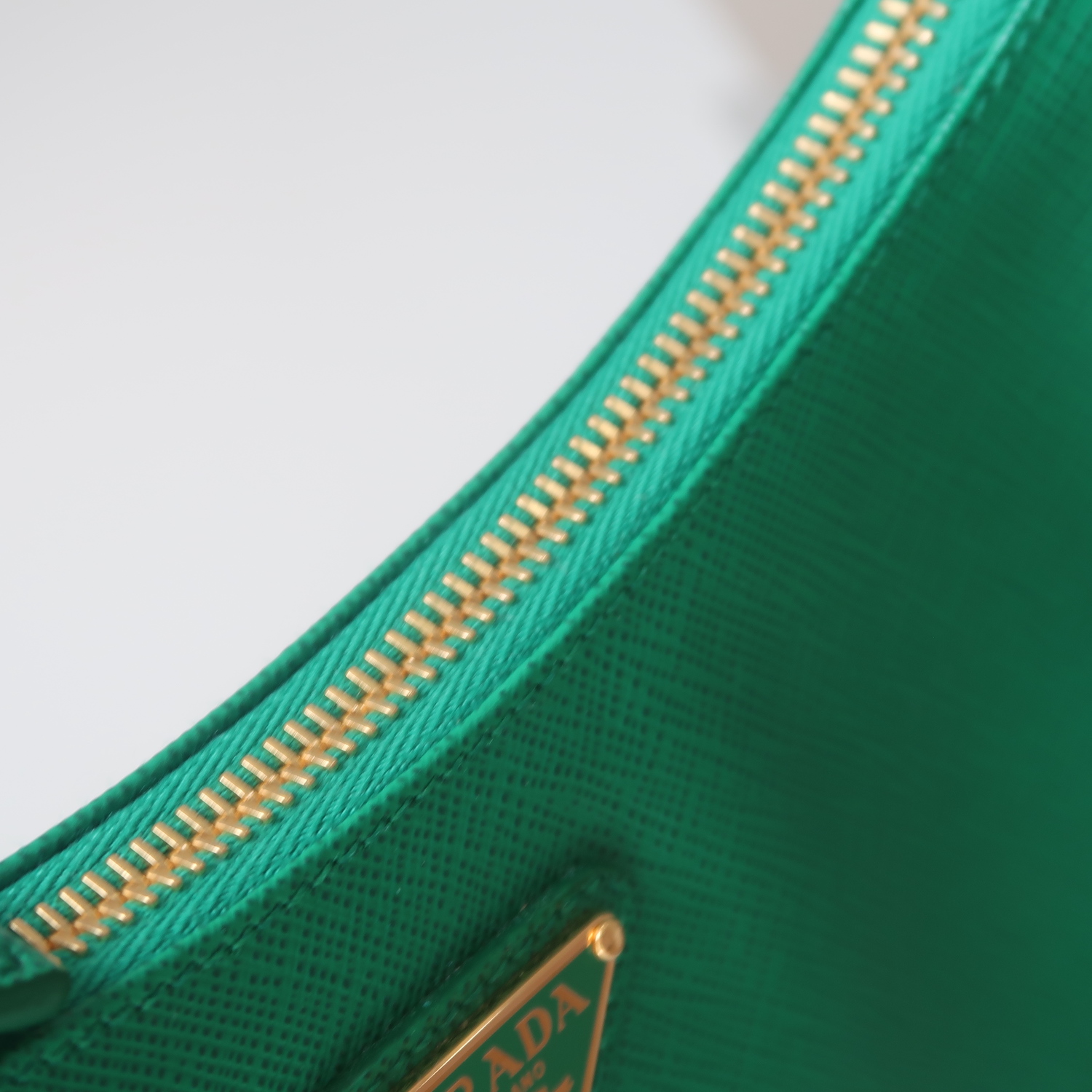 Prada Mango Green Saffiano Re-Edition Mini Hobo 1BC204 (2022)