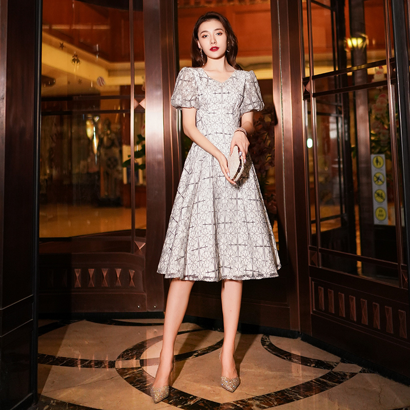 ชุดราตรี ชุดราตรีสวยหรู แบบ ทันสมัย Evening dress