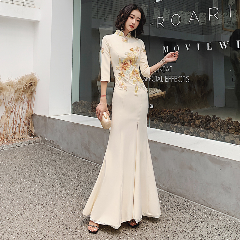 ชุดราตรี ชุดราตรีสวยหรู แบบ ทันสมัย Evening dress