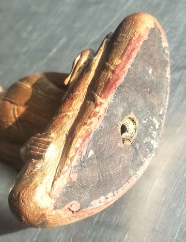 พระไม้แกะลงทองเก่าโบราณ