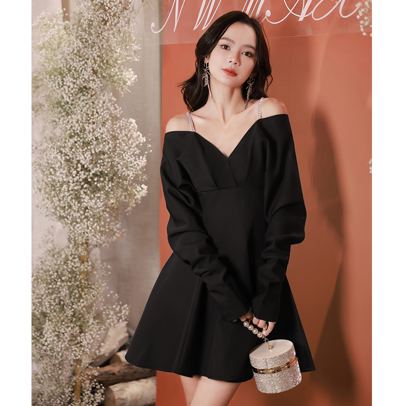 ชุดราตรี ชุดราตรีสวยหรู แบบ ทันสมัย Evening dress