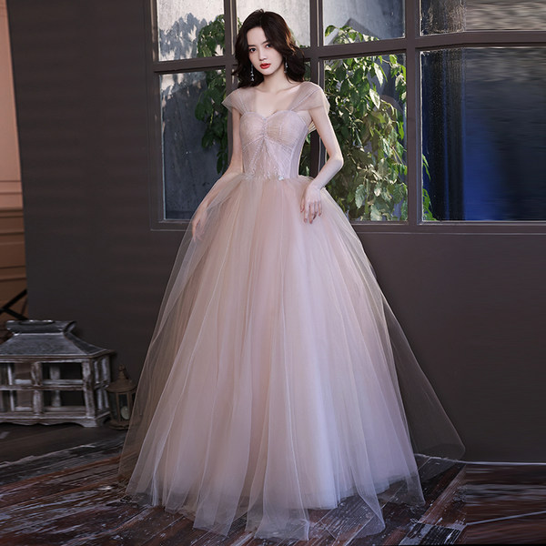 ชุดราตรี ชุดราตรีสวยหรู แบบ ทันสมัย Evening dress