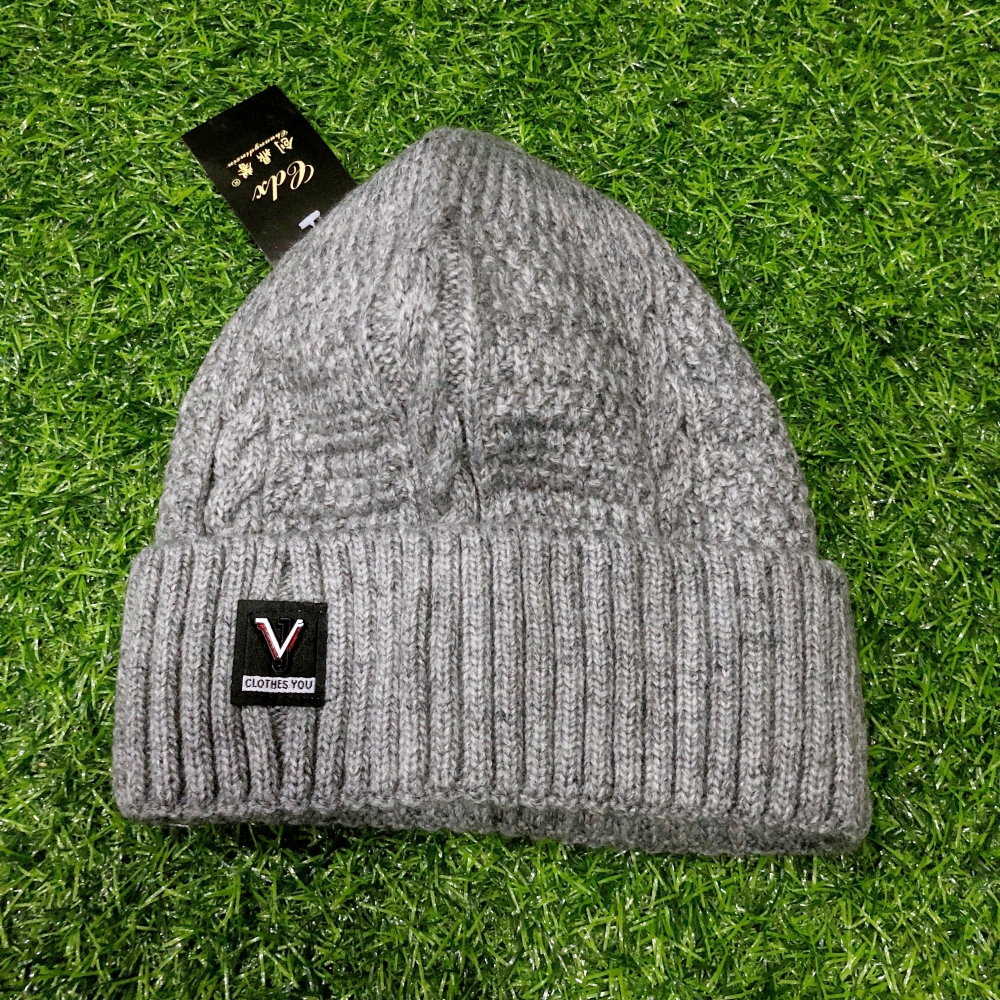 หมวกไหมพรมเนื้อนุ่ม แต่ง logo ช่วงปีกหมวก ด้านในบุขนอุ่น พร้อมส่ง