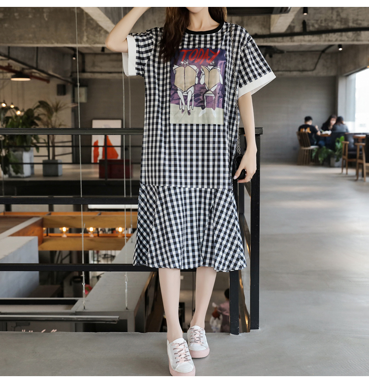 Dress4744 เดรสยาวลายสก็อตทรงปล่อยชายระบาย งานสกรีนลายดิจิตอลอย่างดีสีสวยคมชัด ผ้าโพลีเนื้อดีนุ่มใส่สบาย งานสวยใส่ง่ายน่ารักมาก
