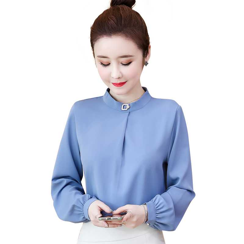 Blouse3985 เสื้อแขนยาวกระดุมข้อมือ ทรงคอปืนแต่งอะไหล่สวยหรู ผ้าชีฟองเกรดพรีเมียมเนื้อดีมีน้ำหนักทิ้งตัวผ้านุ่มใส่สบายไม่ยับง่าย งานดีผ้าดีเหมือนราคาหลักพัน แมทช์กับกระโปรงหรือกางเกงก็เข้า ใส่ทำงานได้ มี 2 สี ฟ้า, ขาว