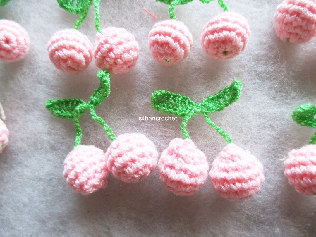 Bancrochet เชอรีถักโครเชต์ crochet mini cherry สีชมพู 1.5 นิ้ว