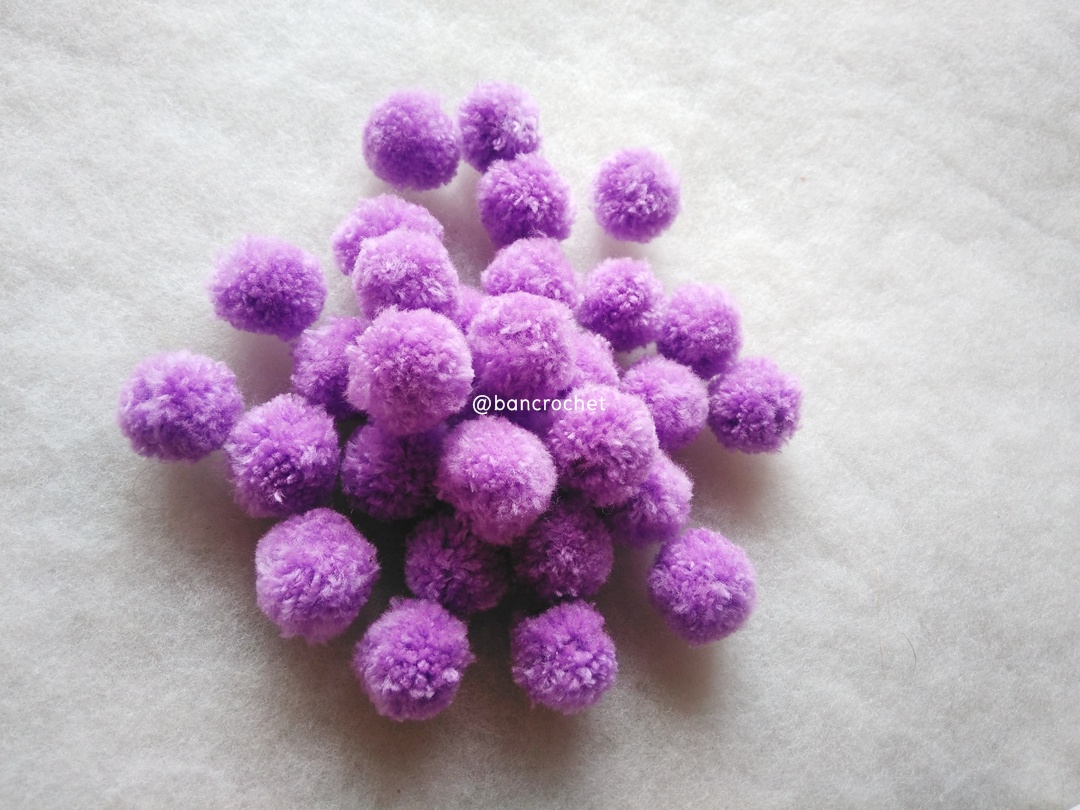 ปอมปอมไหมพรม ขนาด 2.5-3 ซม pom poms crochet ม่วงอ่อน 2.5-3 ซม.