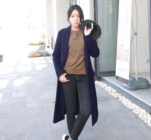 OverCoat เสื้อโค้ทกันหนาวตัวยาว สีกรมท่า งานดี ผ้าวูลเนื้อดีเรียบไม่เป็นขุย บุซับในกันลมอย่างดี พร้อมส่ง สีกรมท่า