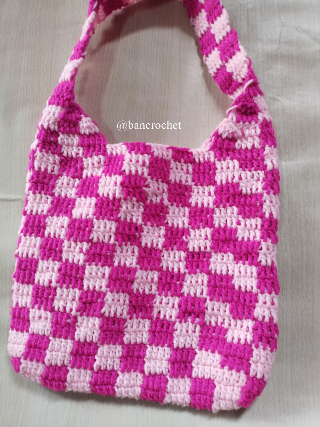 Bancrochet กระเป๋าถักลายตาราง Crochet Bag หลากสี 20*20 cm