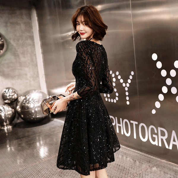 ชุดราตรี ชุดราตรีสวยหรู แบบ ทันสมัย Evening dress