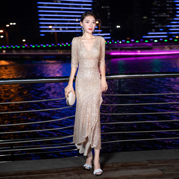 ชุดราตรี ชุดราตรีสวยหรู แบบ ทันสมัย Evening dress