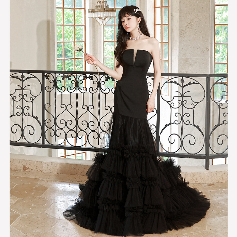 ชุดราตรี ชุดราตรีสวยหรู แบบ ทันสมัย Evening dress
