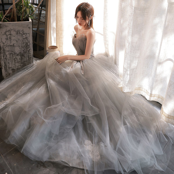 ชุดราตรี ชุดราตรีสวยหรู แบบ ทันสมัย Evening dress