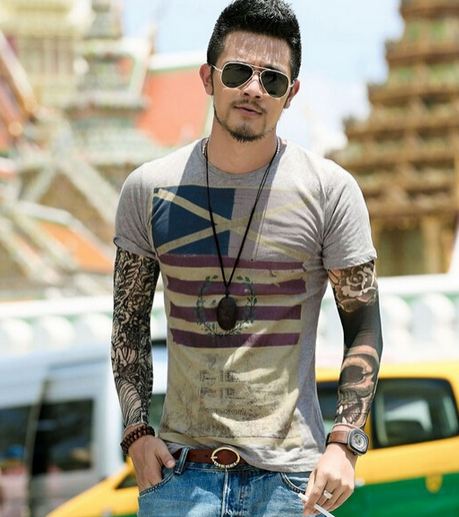 เสื้อยืดผู้ชาย เสื้อยืด คอกลม สไตล์ หนุ่มมีกล้าม มาดเท่ สีเทา เนื้อผ้า บางเบา ใส่สบาย เสื้อยืด ผู้ชาย แบบมี ดีไซน์ ใส่เที่ยว เท่สุด ๆ 245128