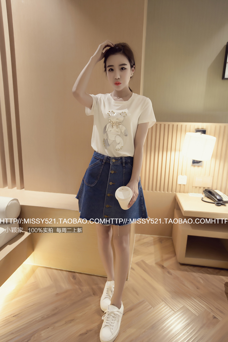 กระโปรงยีนเอวสูง แต่งช่ายขาดสั้นยาว ไม่เทากัน เก๋ๆ สาวที่ชอบสไตล์นี้ อย่าลืมจับจองกันน้า