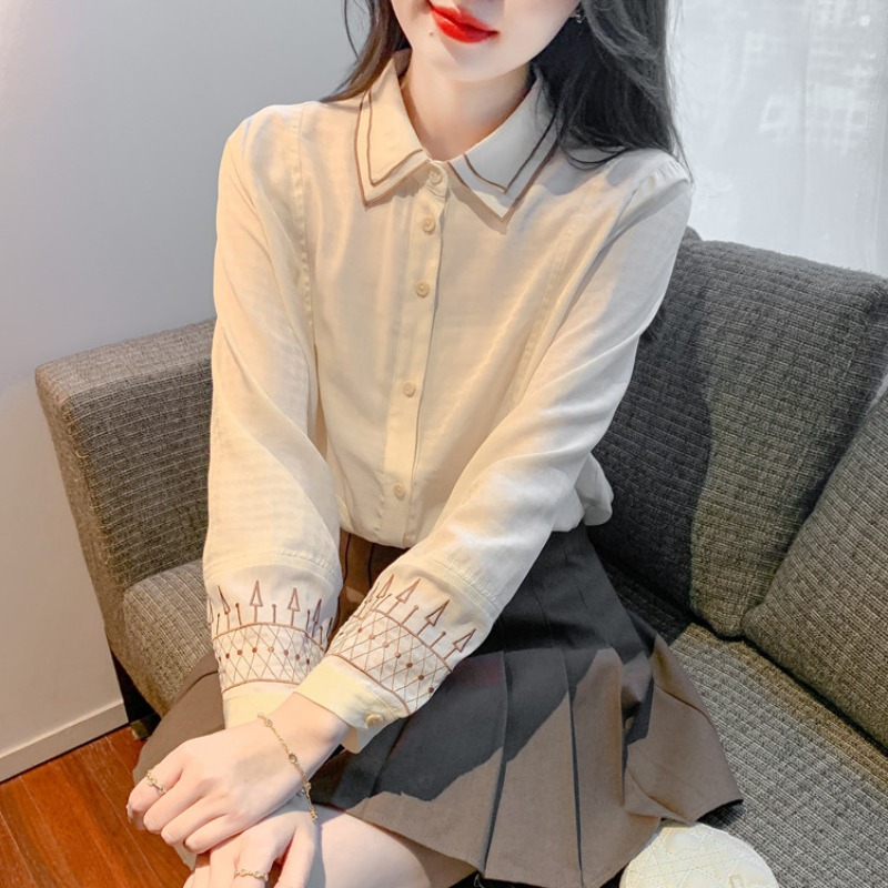 เสื้อเชิ้ตผู้หญิงแขนยาว เสื้อเชิ้ตผู้หญิงใส่ทํางาน 390 บาทต่อชิ้น ฟรีค่าจัดส่ง