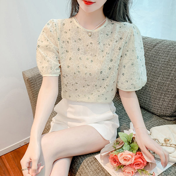 เสื้อลูกไม้ แขนสั้น
