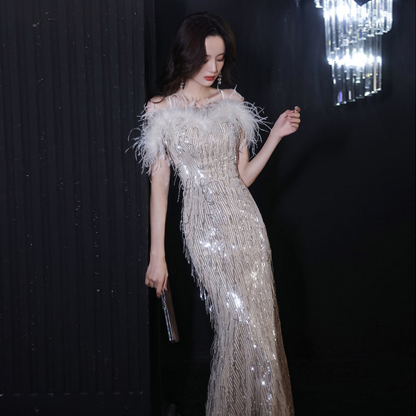 ชุดราตรี ชุดราตรีสวยหรู แบบ ทันสมัย Evening dress
