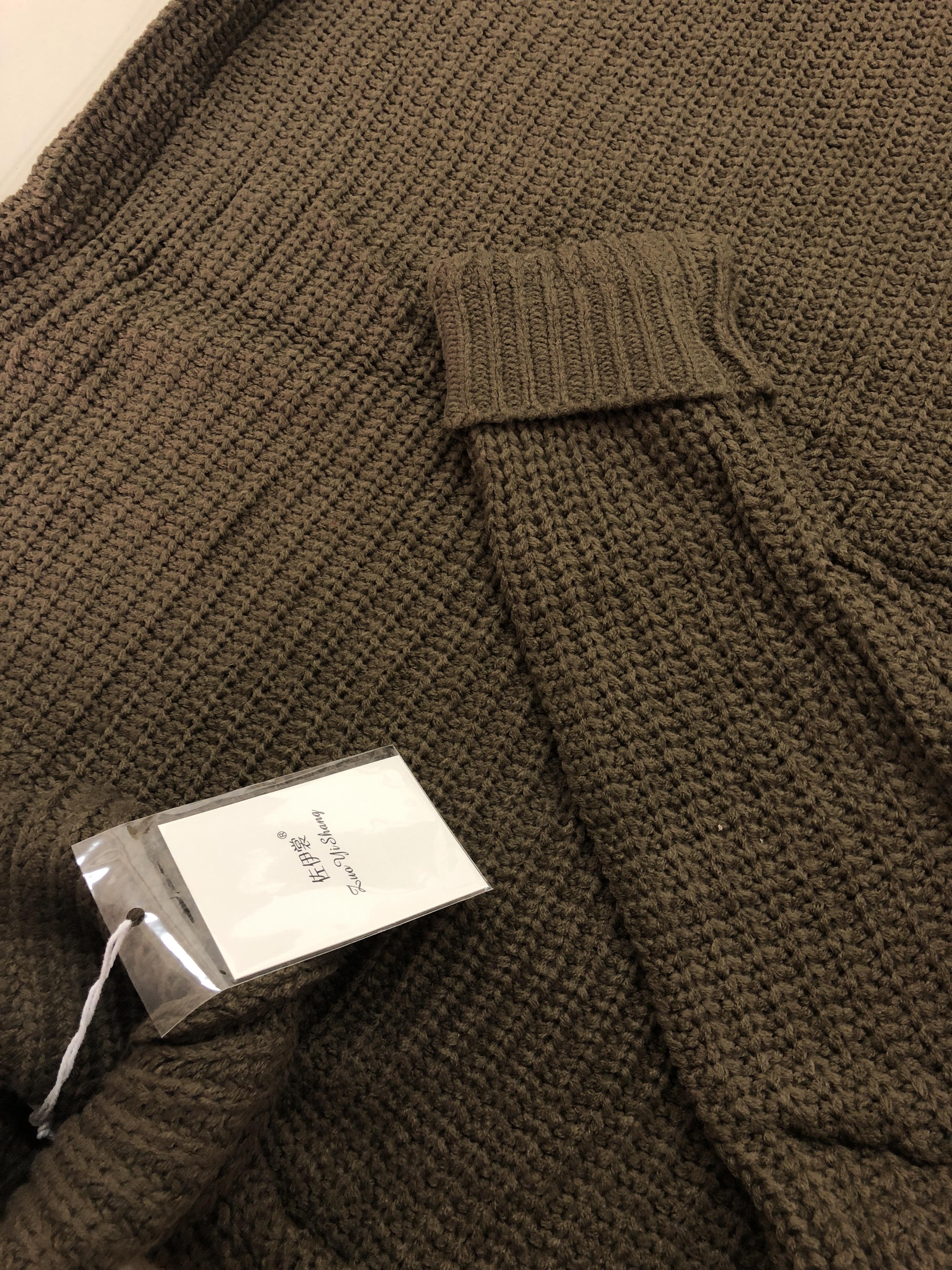 เสื้อไหมพรมคอเต่าตัวยาวโคล่ง ไหมพรมอุ่น ยืดได้เยอะ เรียบแต่เก๋