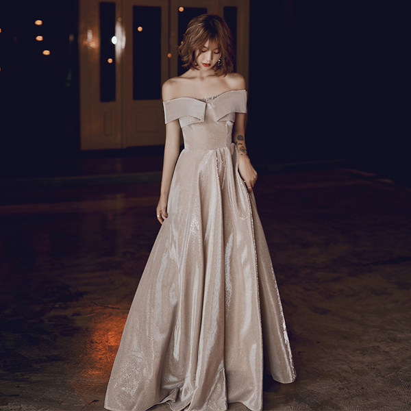 ชุดราตรี ชุดราตรีสวยหรู แบบ ทันสมัย Evening dress
