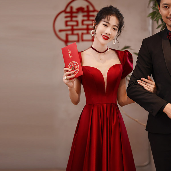 ชุดราตรี ชุดราตรีสวยหรู แบบ ทันสมัย Evening dress