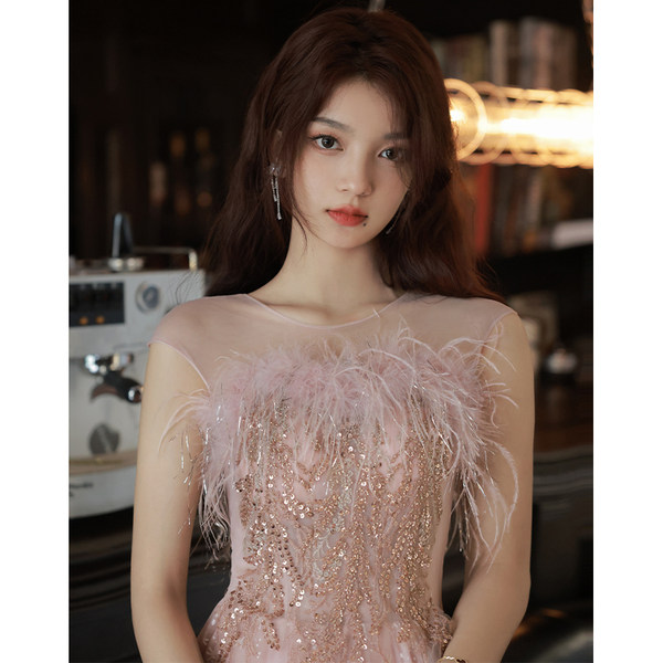 ชุดราตรี ชุดราตรีสวยหรู แบบ ทันสมัย Evening dress