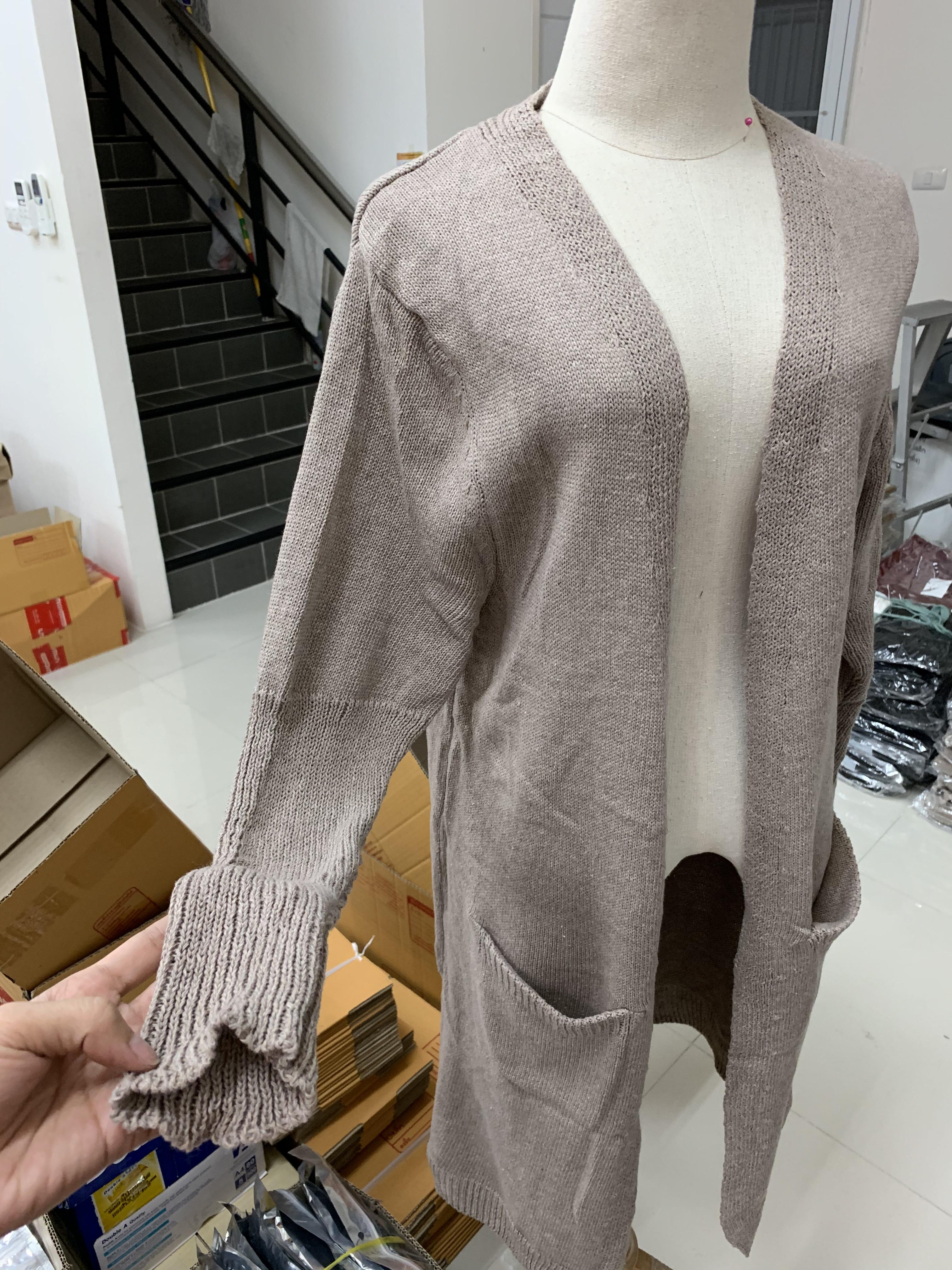 เสื้อคลุมกันหนาว ไหมพรม พร้อมส่ง แบบเก๋ ใส่ได้ทุกโอกาส ดำ freesize