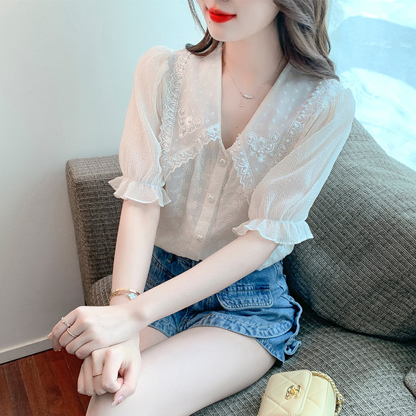 เสื้อลูกไม้ แขนสั้น