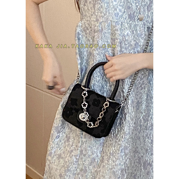 กระเป๋าสะพายข้างผู้หญิง กระเป๋าสะพายสไตล์เกาหลี By Japanese フェンディ authentic bag