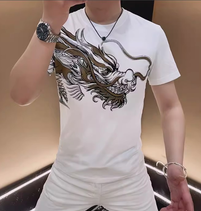 เสื้อยืดแขนสั้น ผู้ชาย สีขาว สีดำ สีแดง ลายมังกรทอง ลายสวย ผ้านุ่มใส่สบาย เสื้อยืดแขนสั้นผู้ชาย เท่ ๆ 196601
