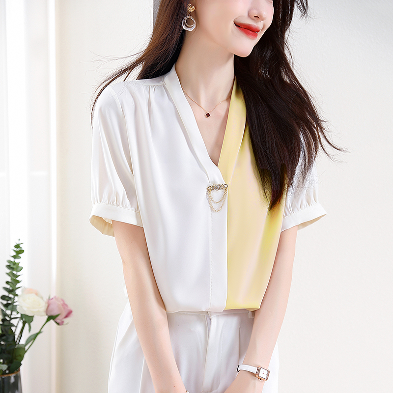 เสื้อเชิ้ตผู้หญิงแขนยาว เสื้อเชิ้ตผู้หญิงใส่ทํางาน 390 บาทต่อชิ้น ฟรีค่าจัดส่ง