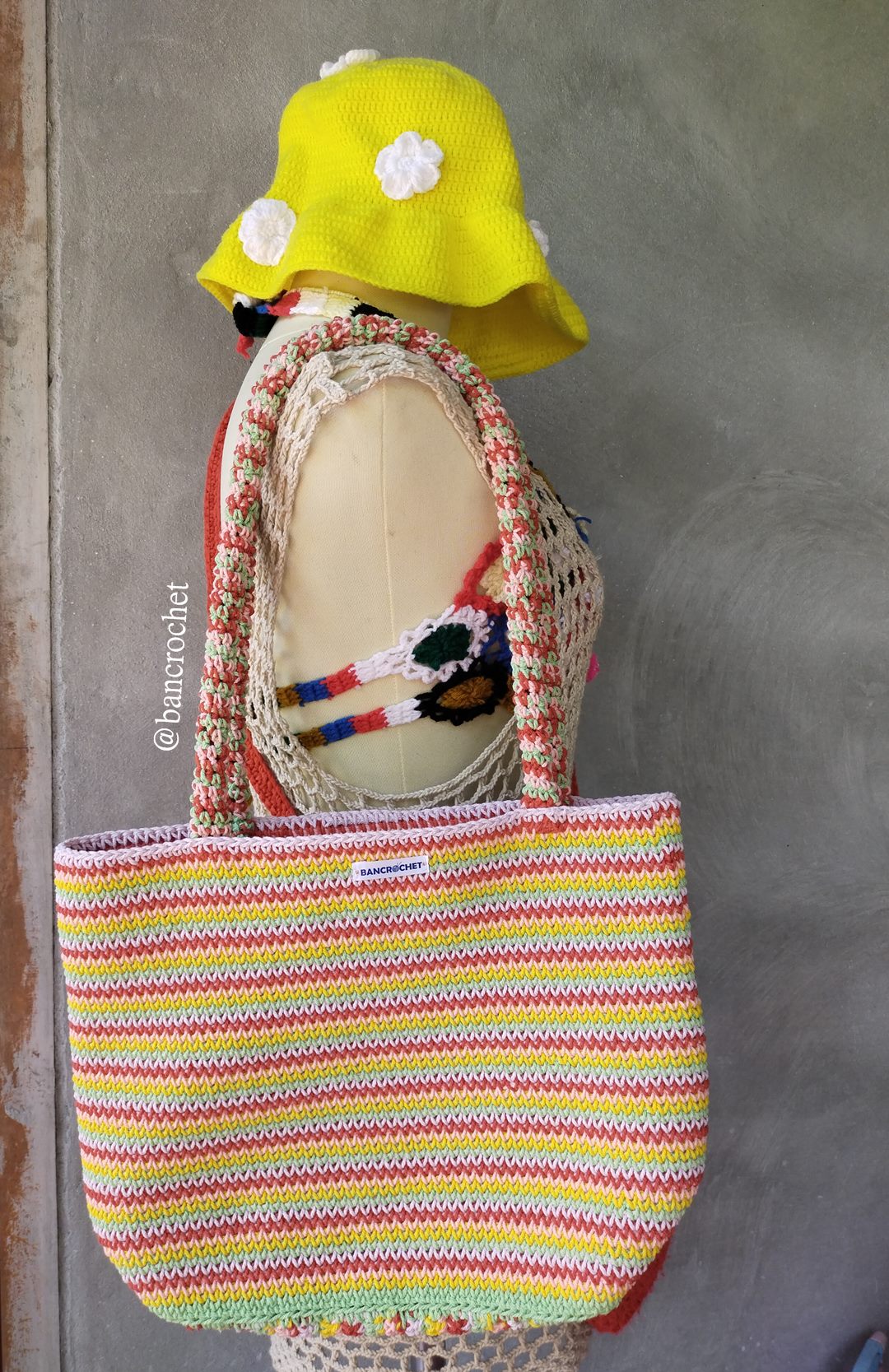 Bancrochet กระเป๋าถักโครเชต์ crochet bag หลากสี 24*32*9 สาย29 cm