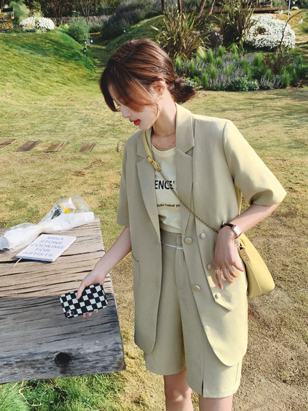 เสื้อโค้ท เสื้อโค้ทกันหนาว เสื้อโค้ทใส่เที่ยวต่างประเทศ ยี่ห้อ: Qianziqian