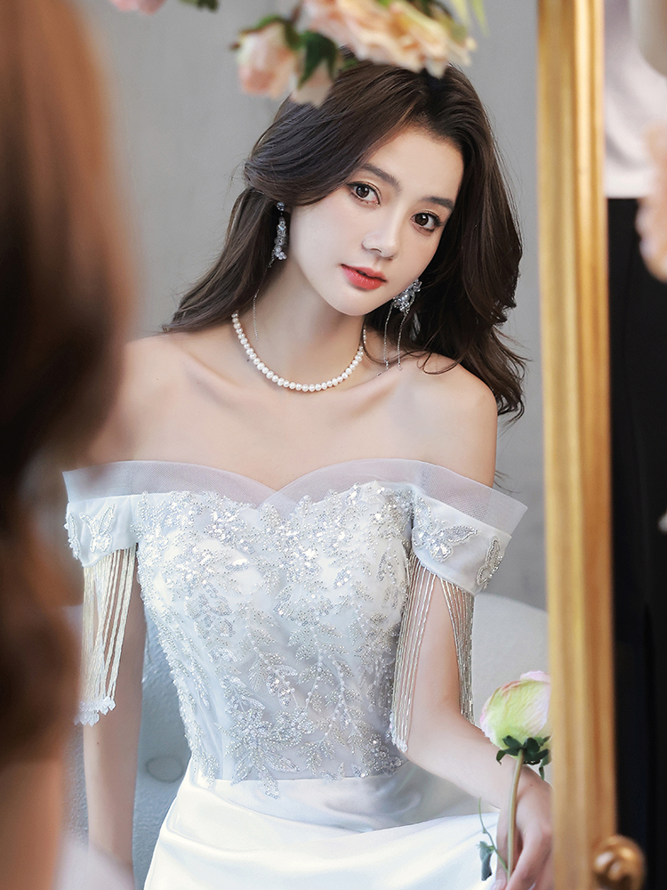 ชุดราตรี ชุดราตรีสวยหรู แบบ ทันสมัย Evening dress