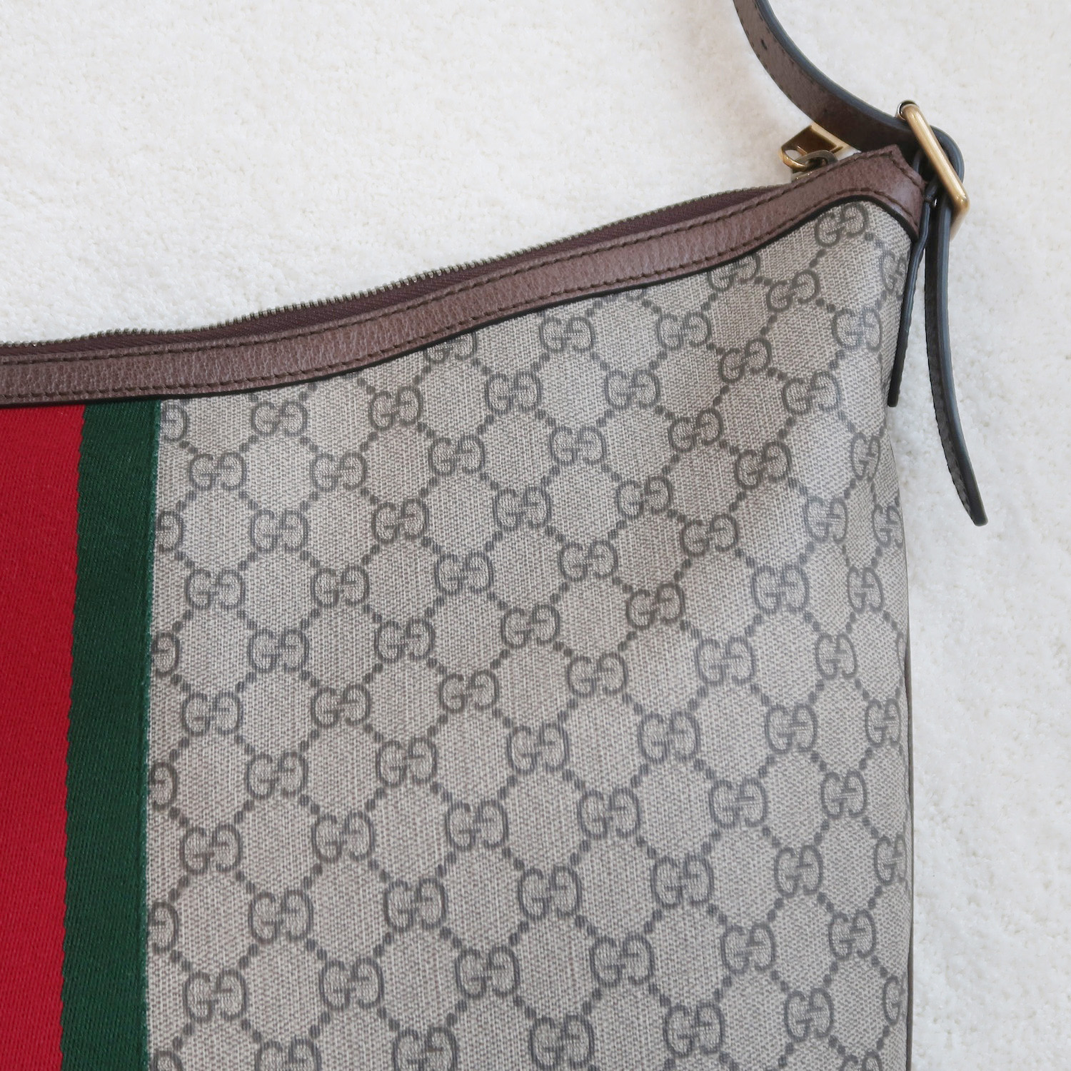 Gucci GG Ophidia Medium Zip Messenger Bag